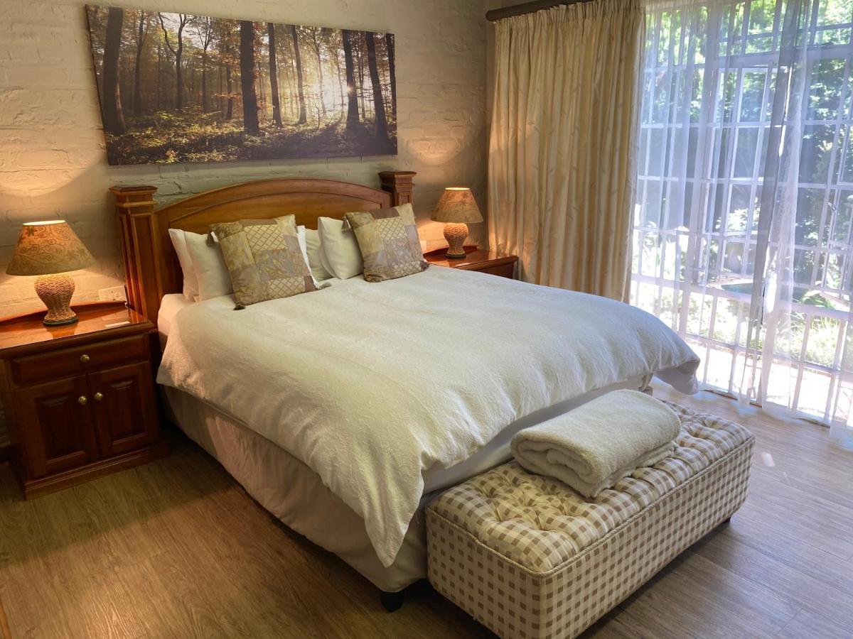 Anne'S Place Potchefstroom Bagian luar foto
