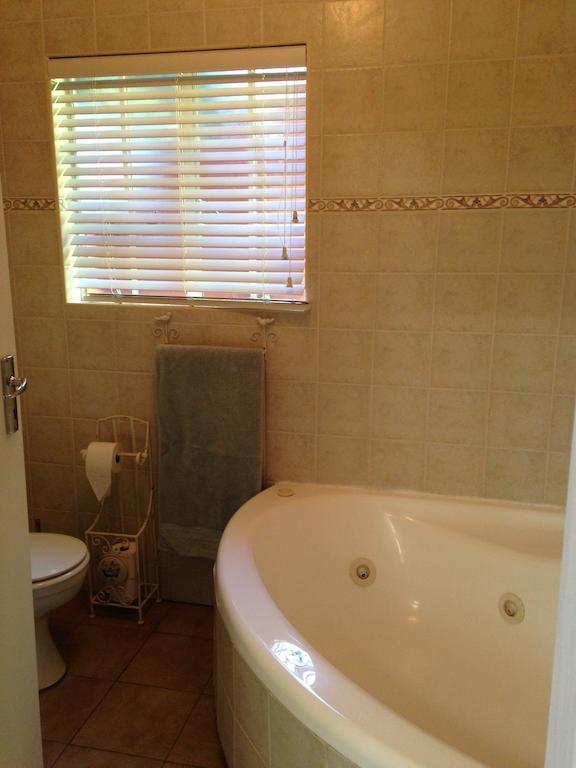 Anne'S Place Potchefstroom Ruang foto